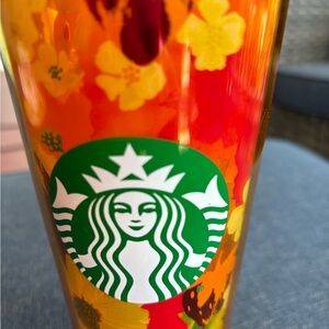 Starbucks Strawberry Fields Flowers 24oz Cold Beverage 2022 Orange, yellow red